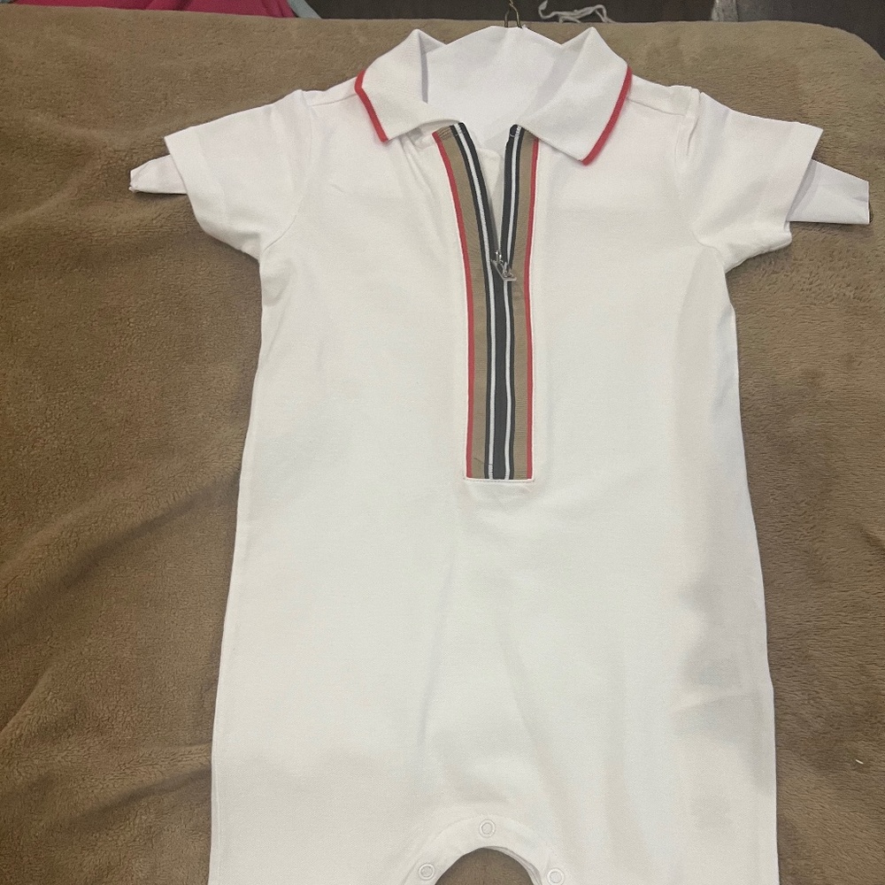 burberry short sleeve onesie